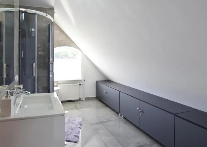 Aleksandra Prázdninový dům *